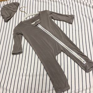 Posh Peanut Taupe Zippered one piece VGUC 0-3